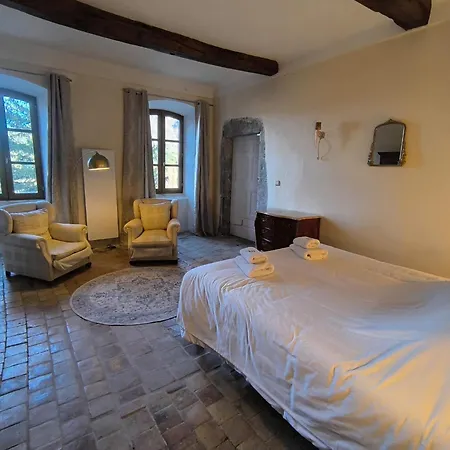 Country house Chateau De *