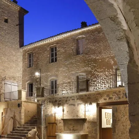 Chateau De *