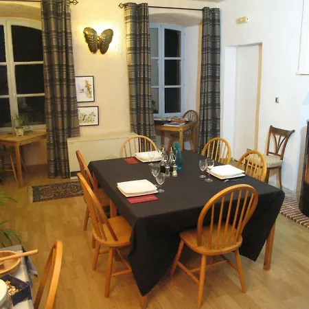 Bed & Breakfast Chateau De Montfroc